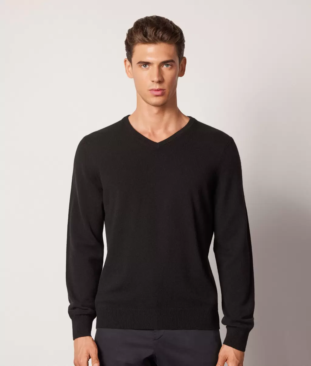 Falconeri Black Camisola Com Decote V Em Ultrasoft Cashmere Camisolas Decote Em V Homem - 1